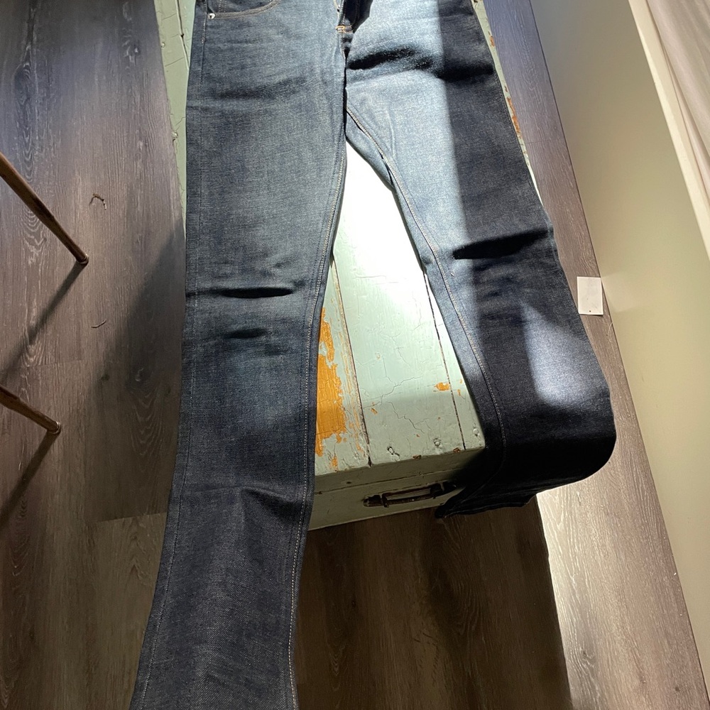 Like-new women’s APC raw denim new standard slim leg jeans from 2008 - Picture 3 of 8